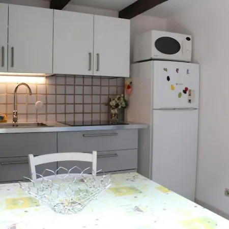 Holiday home Pavillon Pres Pour 4 Pers. Avec Terrasse, Parking Et Wifi, Animaux Acceptes - - Fr-1-229-869